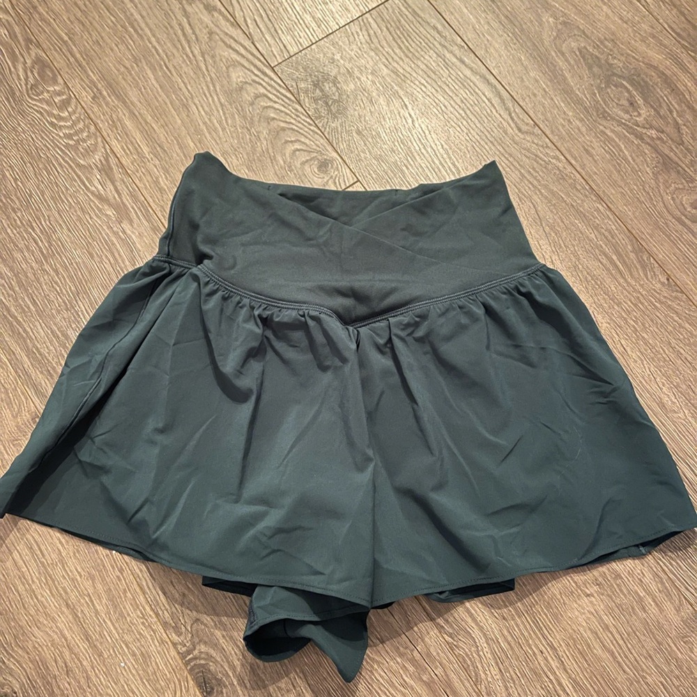 Aerie criss cross shorts